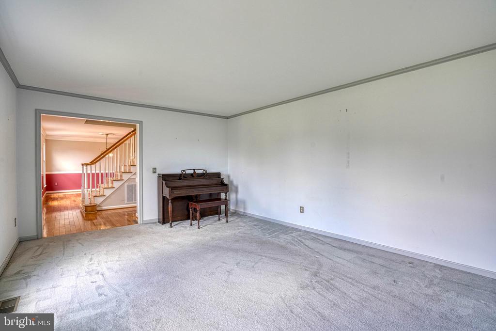 200 SPRING DRIVE