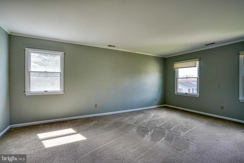 200 SPRING DRIVE