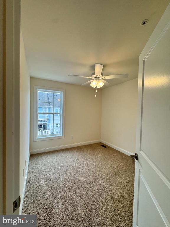 300 DIXON STREET Unit: 204