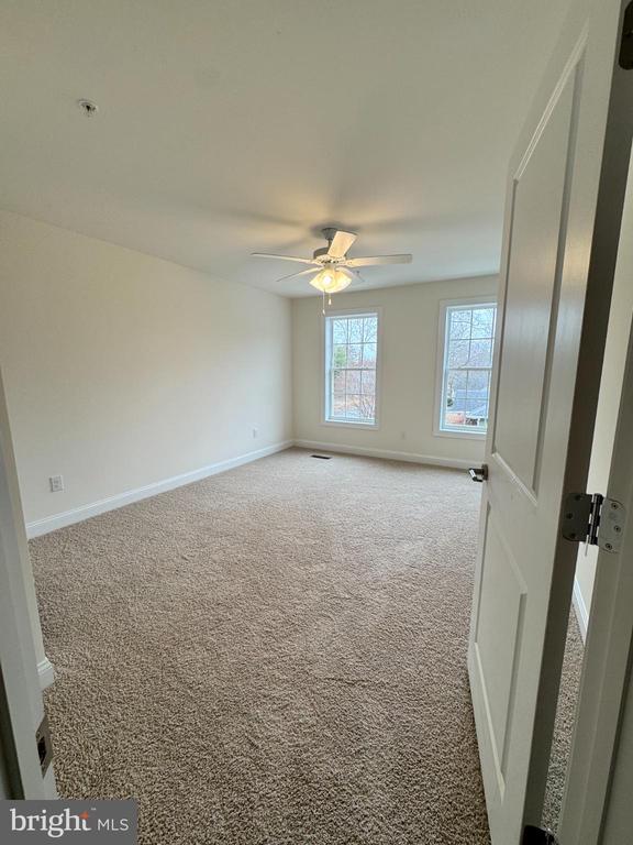 300 DIXON STREET Unit: 204