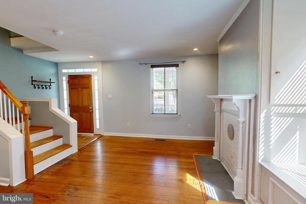 206 SOUTH STREET