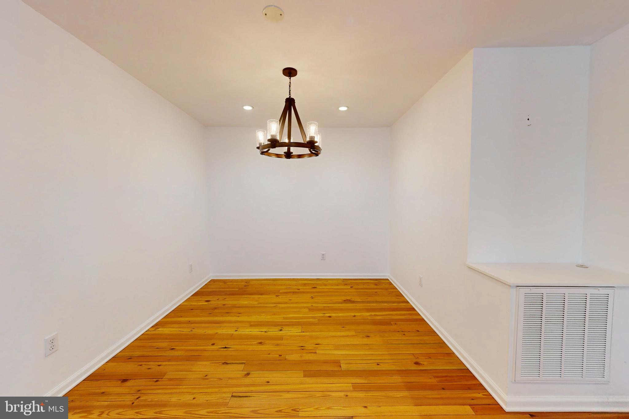 206 SOUTH STREET