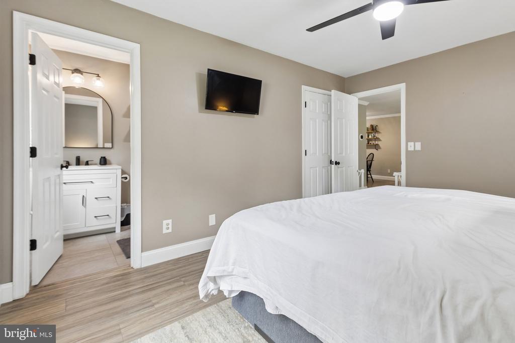 29214 PIN OAK WAY