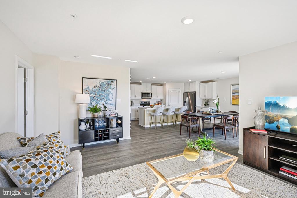 8724 HARPER WAY
