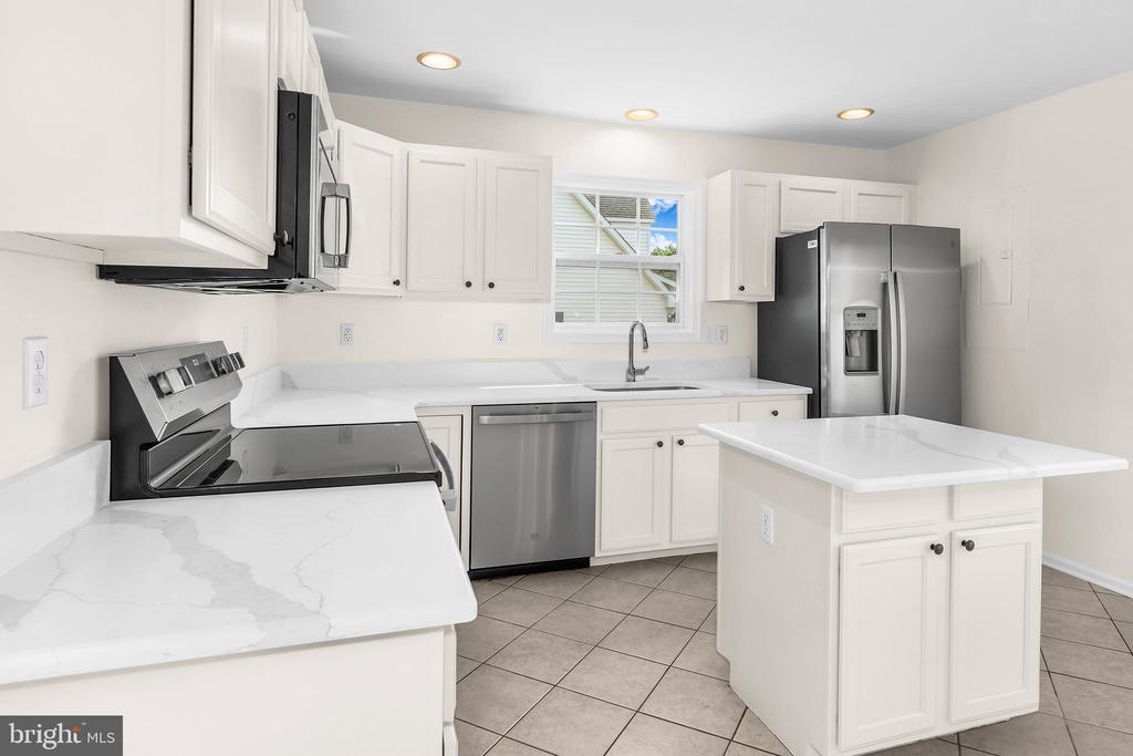 3818 MARVEL DRIVE