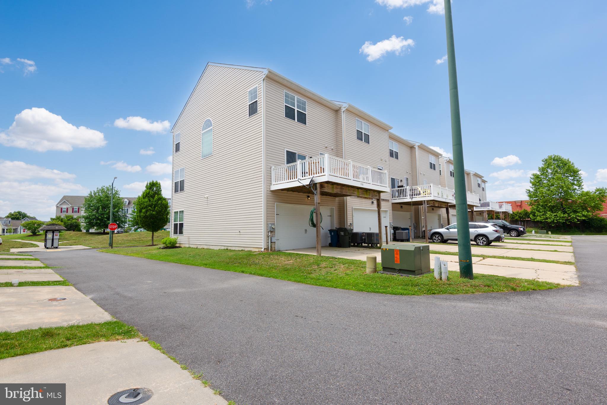 408 CROWBERRY CIRCLE