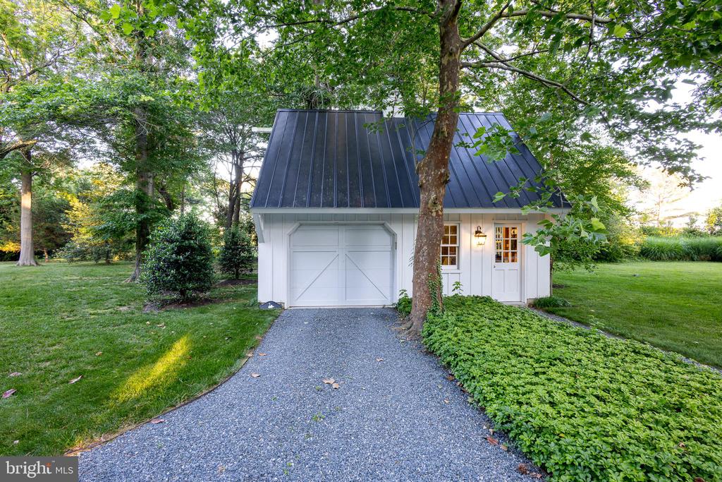 24878 W FERRY NECK ROAD