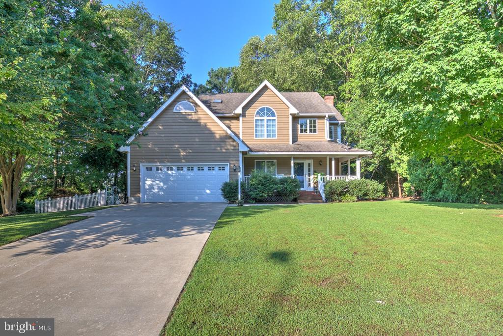 11 LONDONDERRY DRIVE