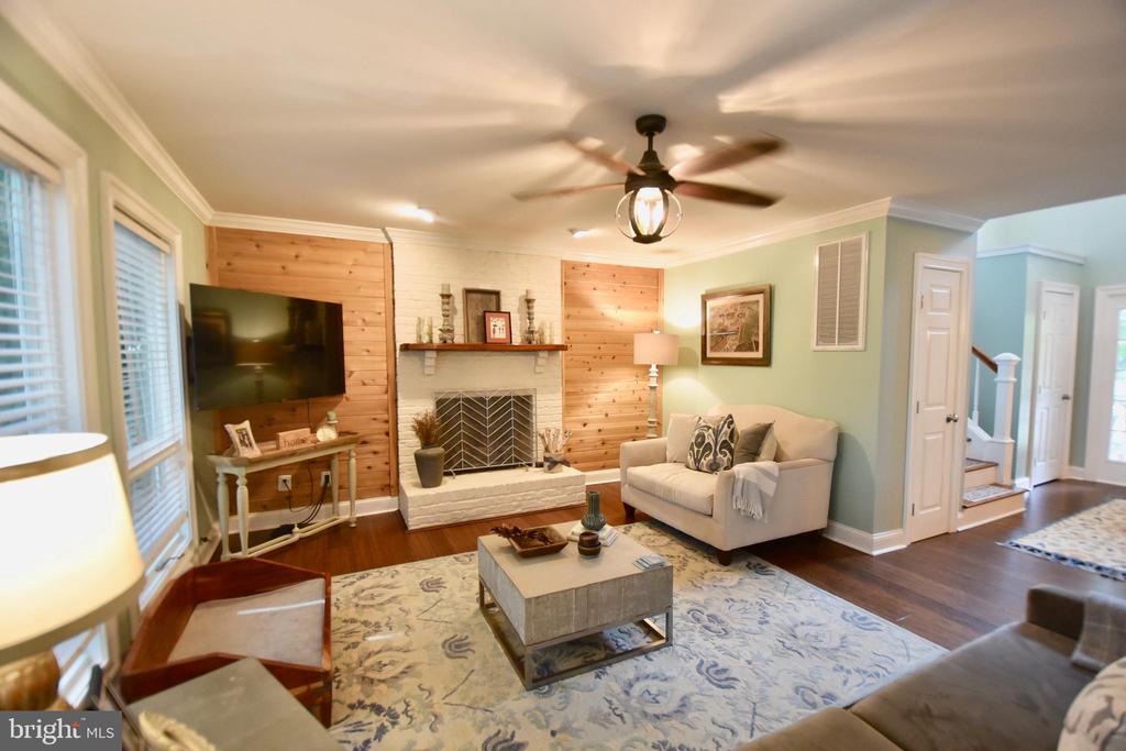 11 LONDONDERRY DRIVE