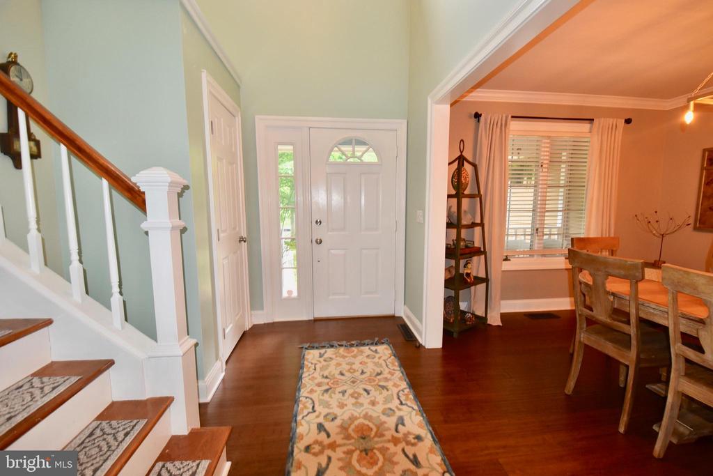 11 LONDONDERRY DRIVE