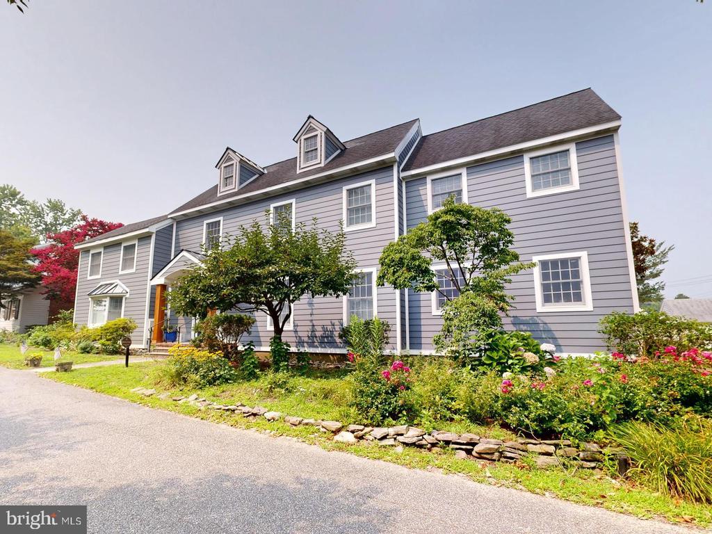 105 JEFFERSON STREET
