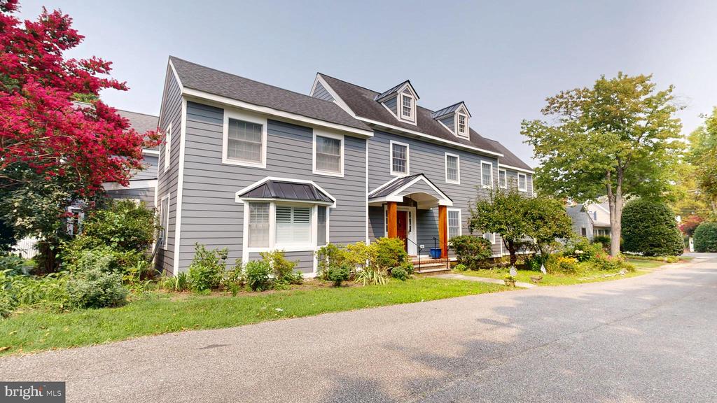 105 JEFFERSON STREET