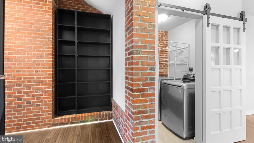429 S WASHINGTON STREET Unit: APARTMENT B