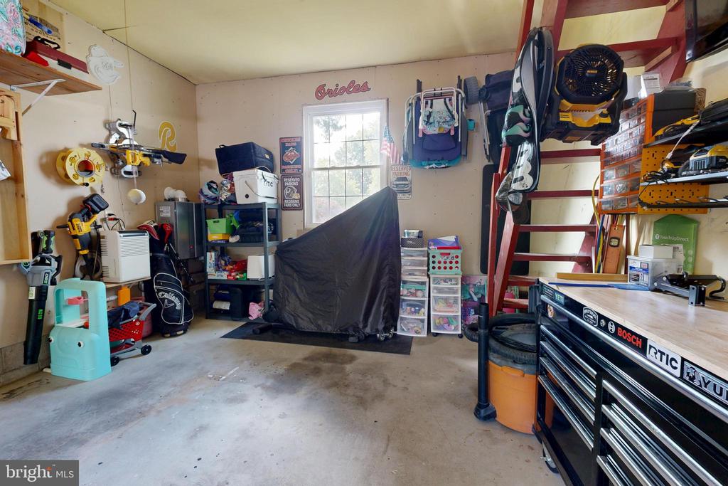 641 LOMAX STREET