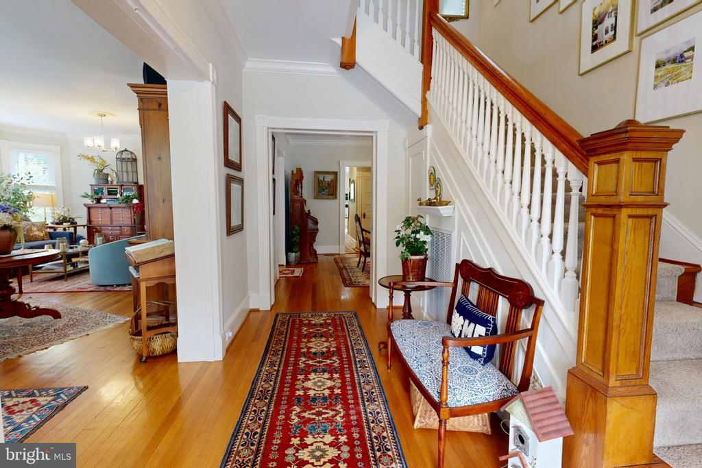 9 BROOKLETTS AVENUE