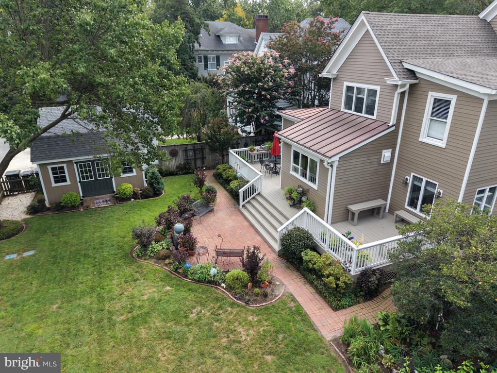 9 BROOKLETTS AVENUE