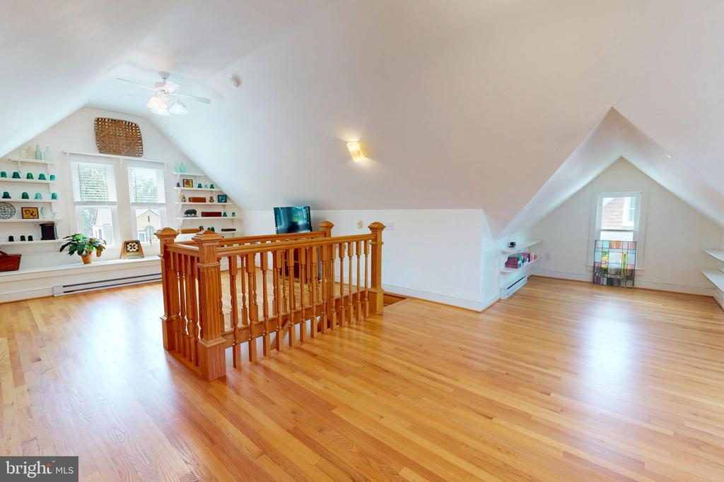 9 BROOKLETTS AVENUE