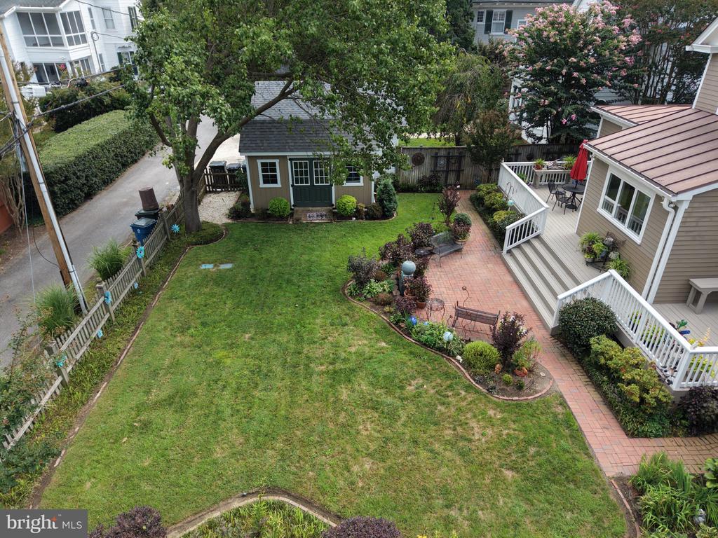 9 BROOKLETTS AVENUE