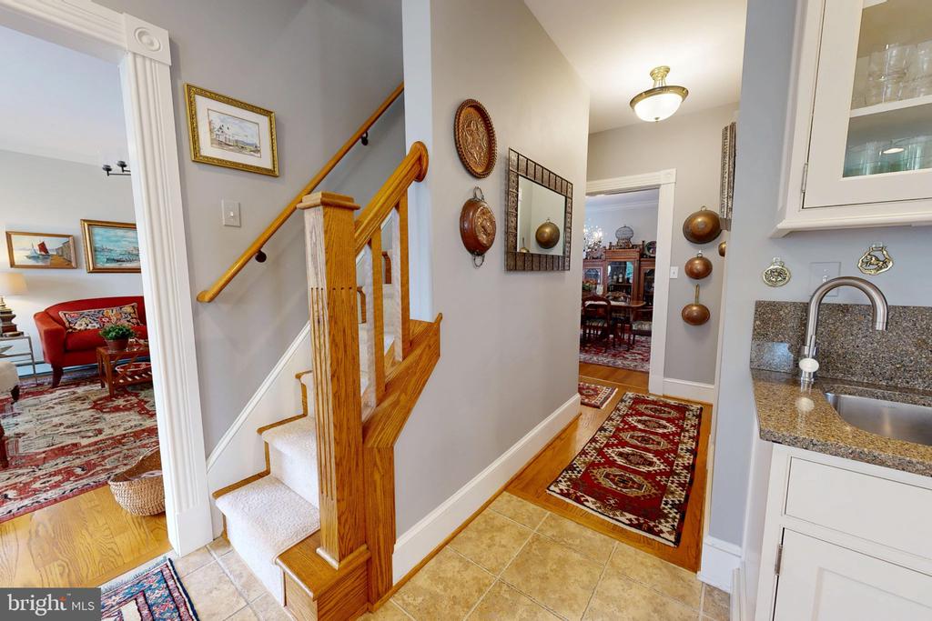 9 BROOKLETTS AVENUE