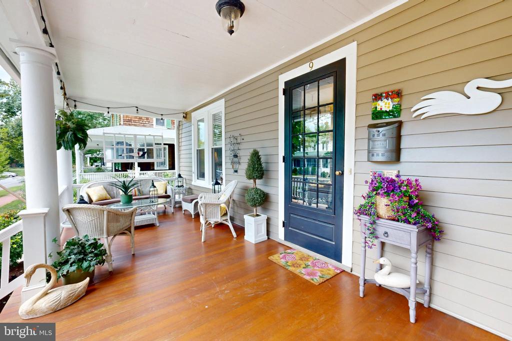 9 BROOKLETTS AVENUE