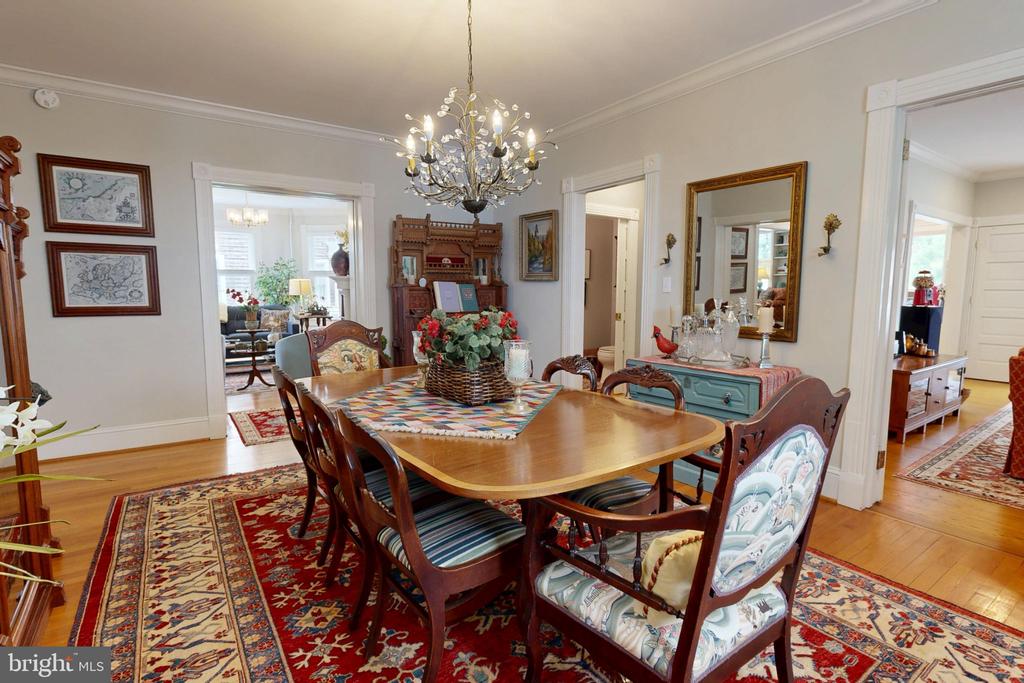 9 BROOKLETTS AVENUE
