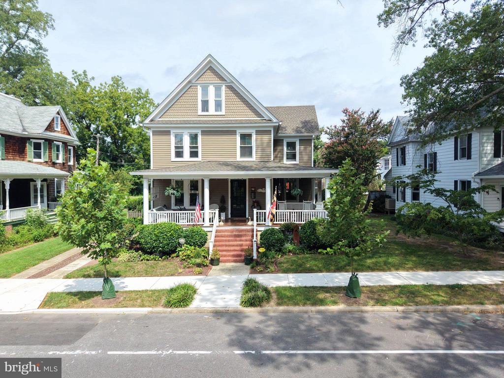 9 BROOKLETTS AVENUE