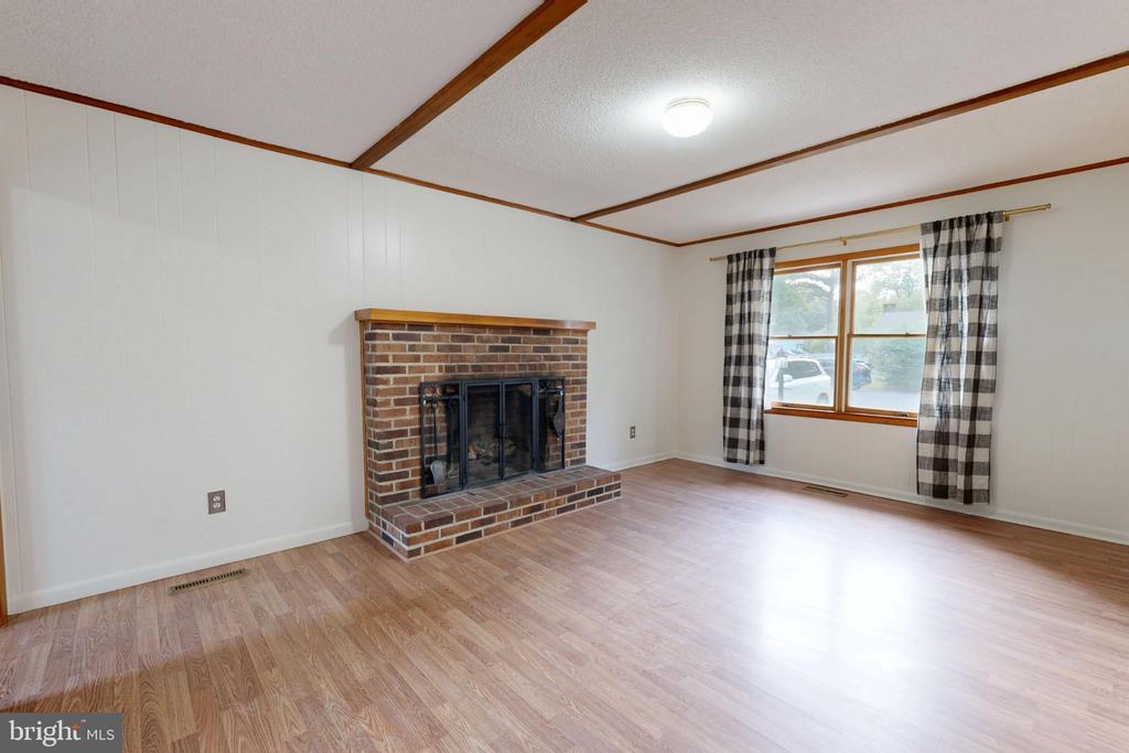 7102 DOGWOOD TERRACE