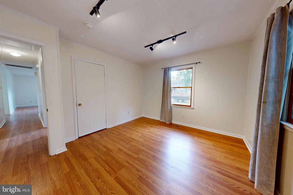 7102 DOGWOOD TERRACE