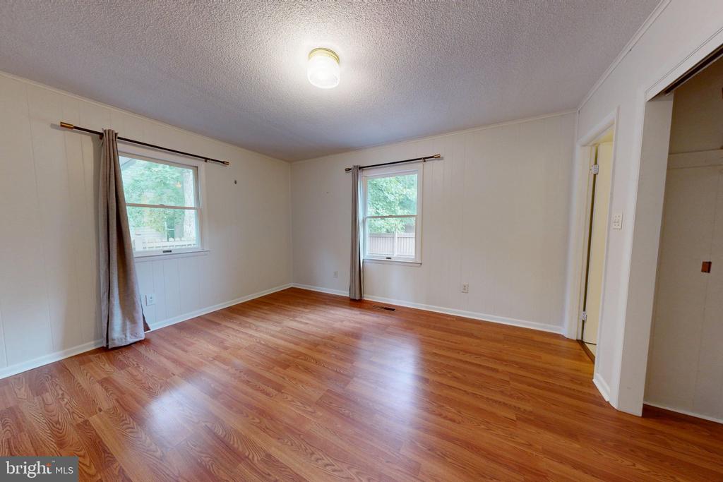 7102 DOGWOOD TERRACE