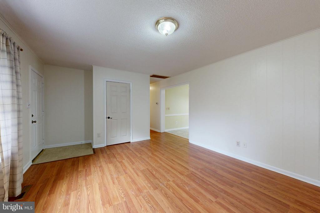 7102 DOGWOOD TERRACE