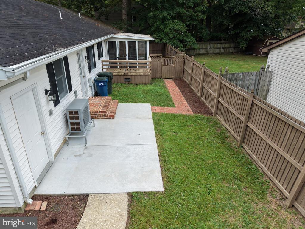 7102 DOGWOOD TERRACE