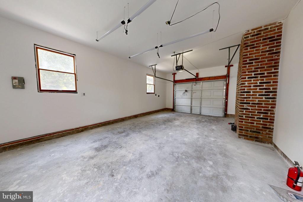 7102 DOGWOOD TERRACE