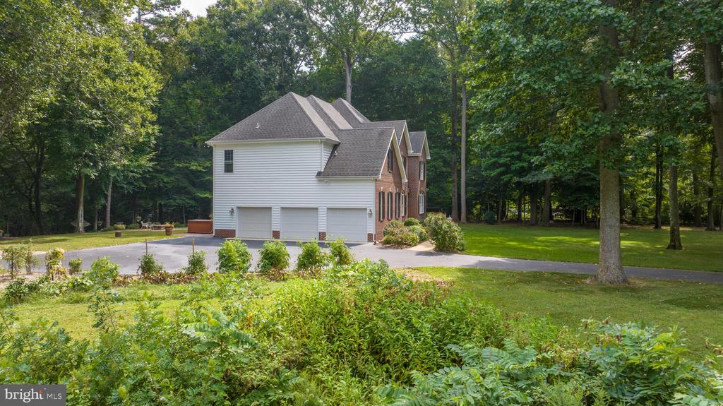 3305 BLUE HERON WAY