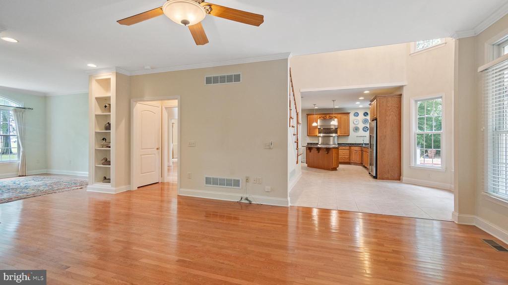 3305 BLUE HERON WAY