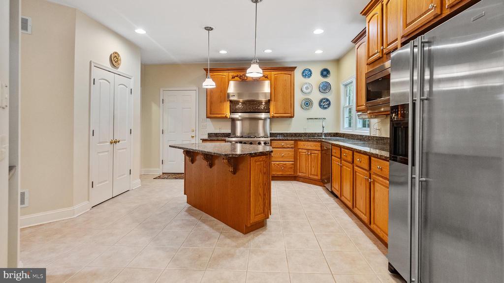 3305 BLUE HERON WAY