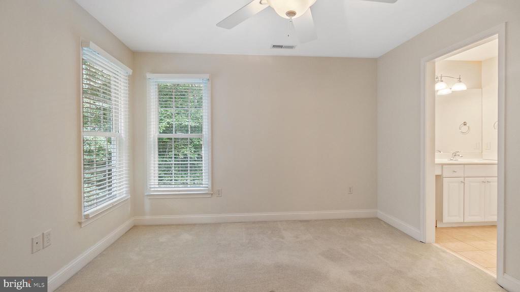 3305 BLUE HERON WAY