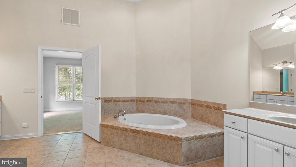 3305 BLUE HERON WAY