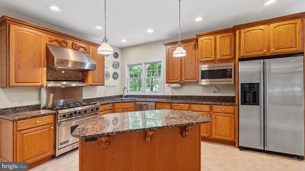 3305 BLUE HERON WAY