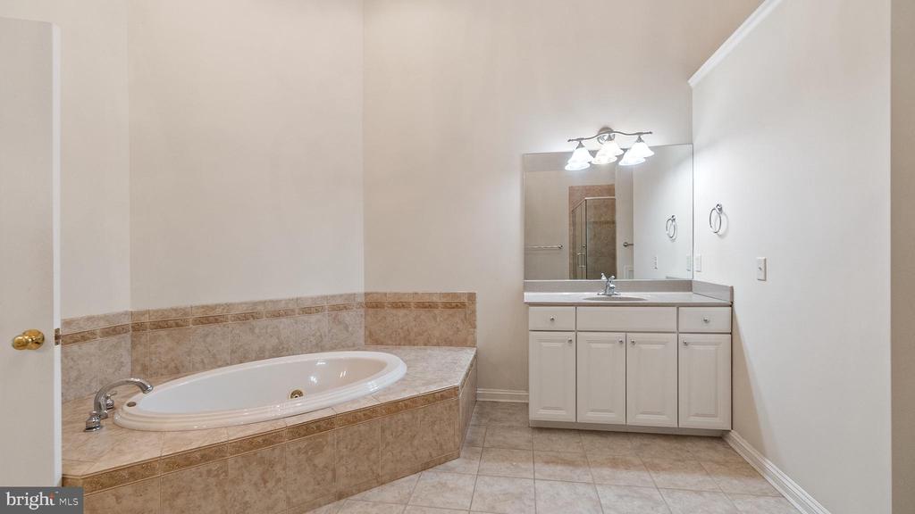 3305 BLUE HERON WAY