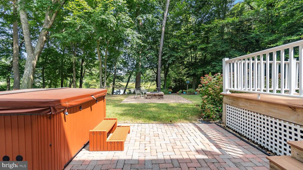 3305 BLUE HERON WAY