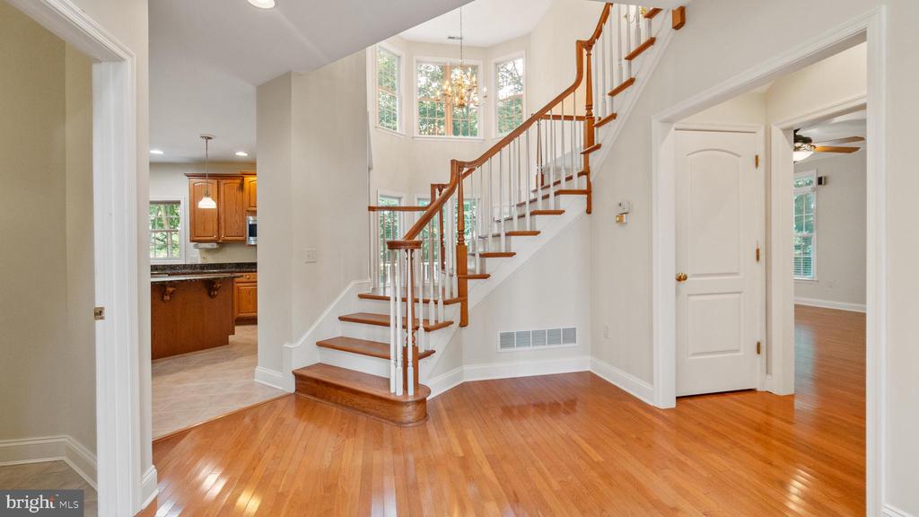 3305 BLUE HERON WAY