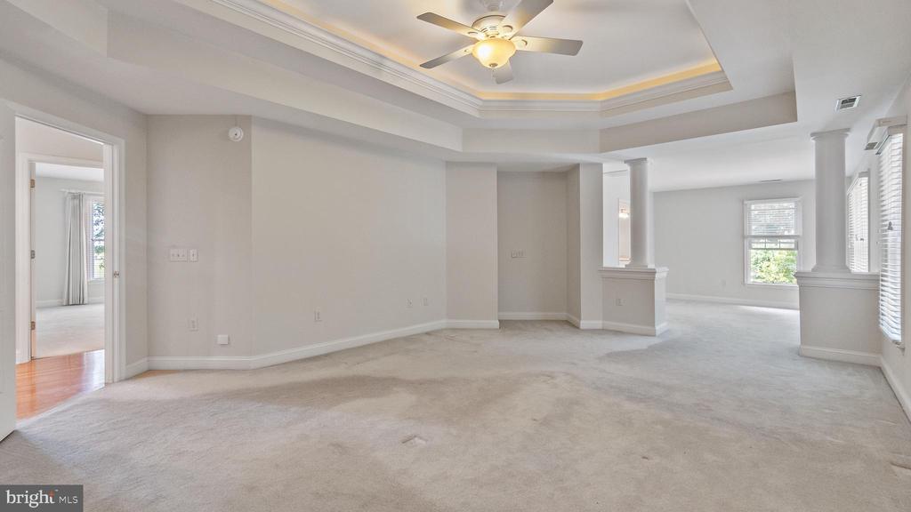 3305 BLUE HERON WAY