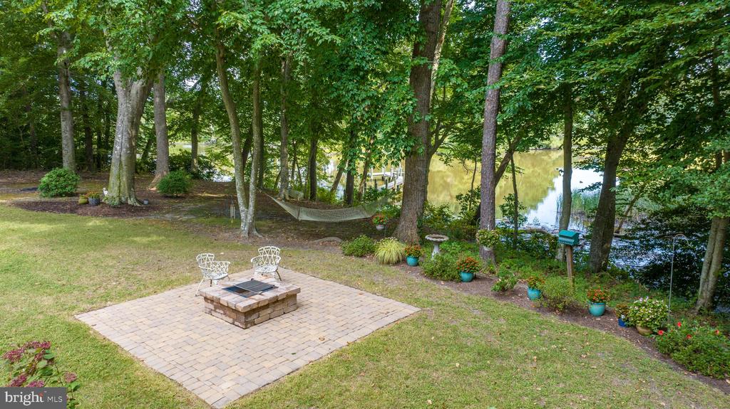 3305 BLUE HERON WAY