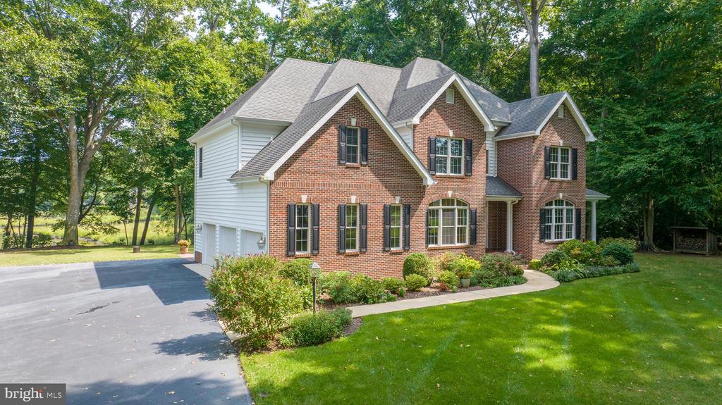 3305 BLUE HERON WAY