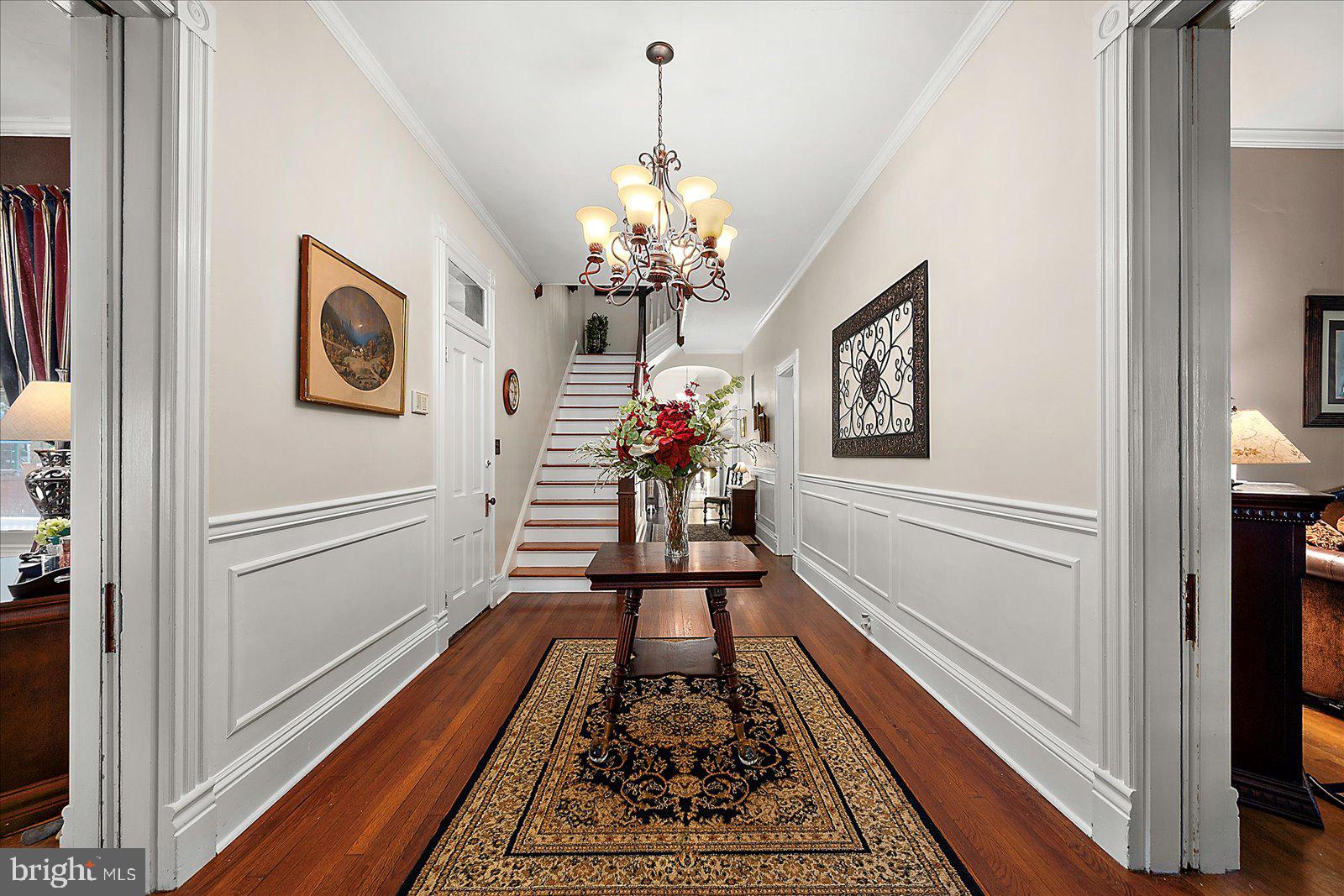 302 MIDDLE BOULEVARD