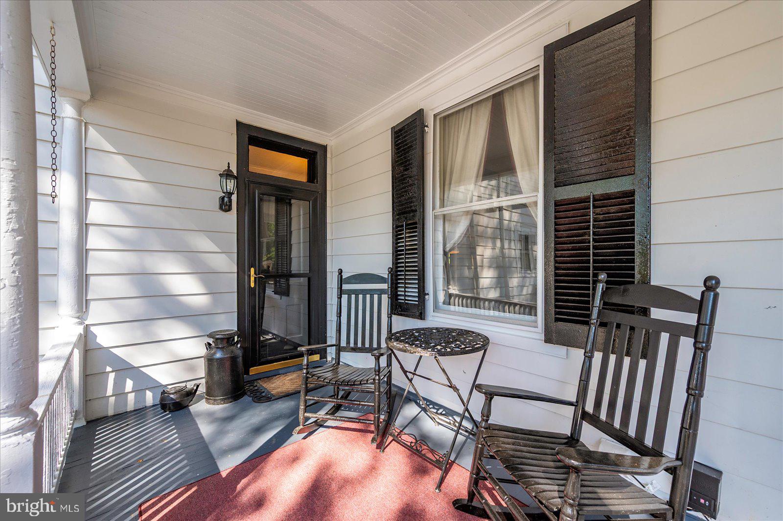 302 MIDDLE BOULEVARD
