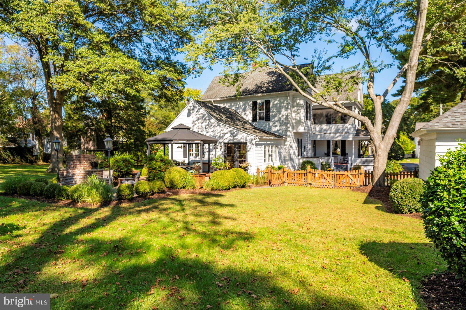 302 MIDDLE BOULEVARD