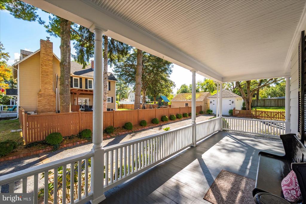 302 MIDDLE BOULEVARD