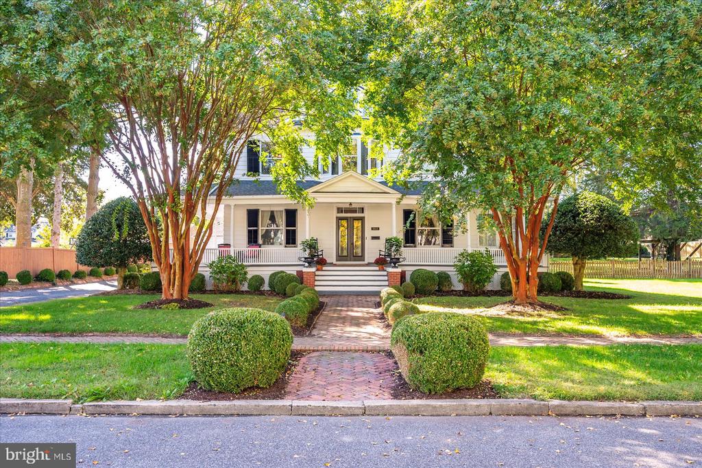 302 MIDDLE BOULEVARD