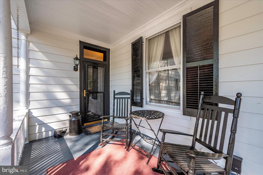 302 MIDDLE BOULEVARD
